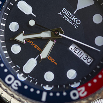 Dark Blue Dial SKX009 Pepsi LumiBrite Hour Indicies