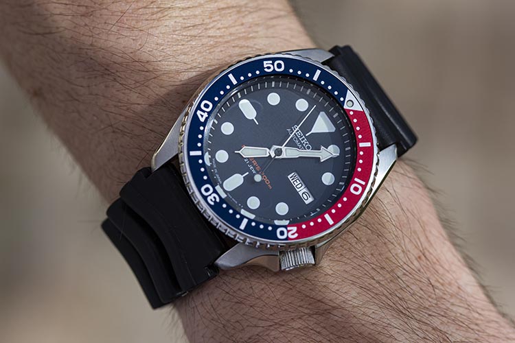 Pepsi Diver SKX009J Japan Blue Dial Details