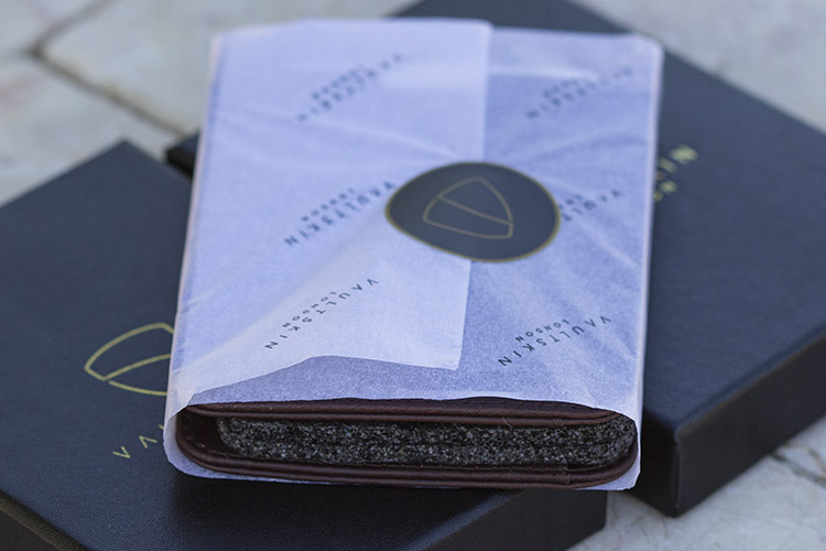 Vaultskin Packaging Of Leather Wallets With Protective Foam & Paper