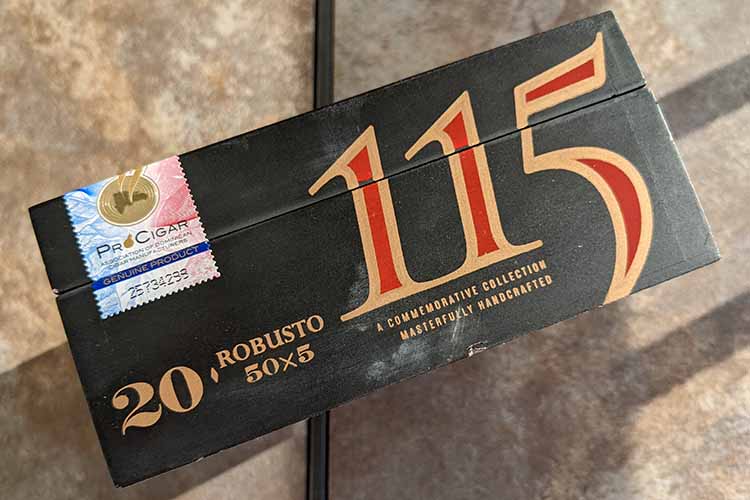 Wooden Presentation Box For 20 Robusto Cigars