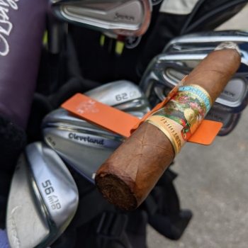 Magnetic Cigar Clip On Golf Clubs