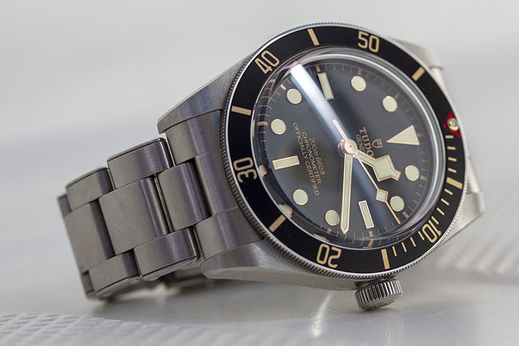 Steel Case & Divers Bezel Details On Black Bay Fifty Eight