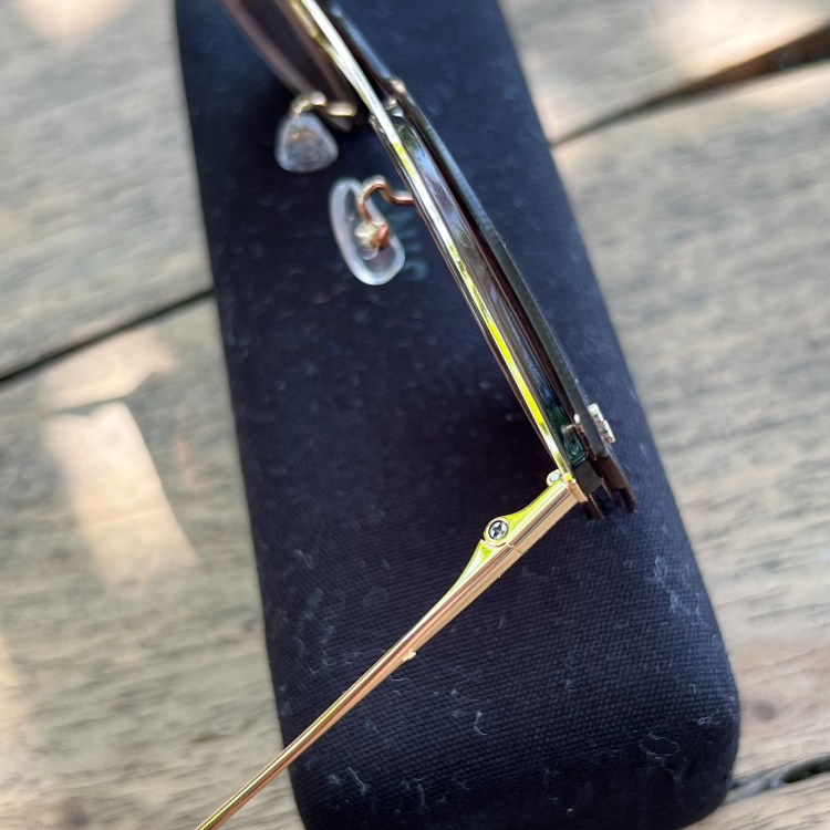 Temple Hinge & Gold Coating On JINS Switch Glasses