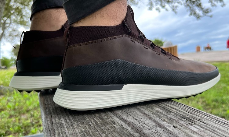 Wolf & Shepherd Crossover Mid with Black Chinos