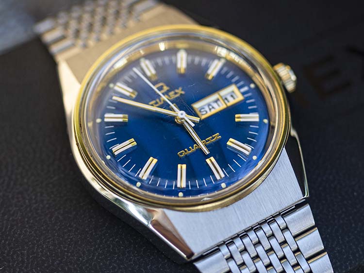 Closeup of Blue Dial On Timex Q Reissue