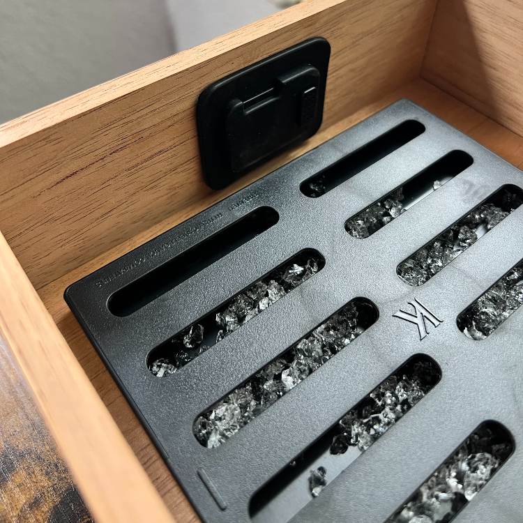 Case Elegance Humidor Hygrometer & Gel Beads Tray
