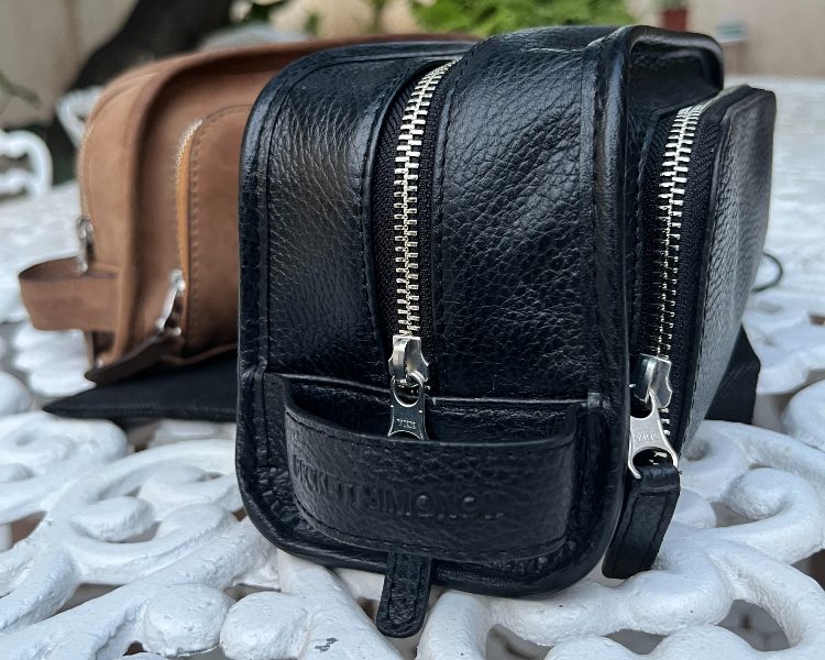 Nieto Dopp Kit In Black Pebbled Leather