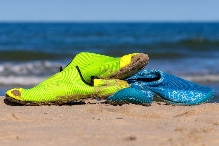 Aqua-Socks-On-Beach 2
