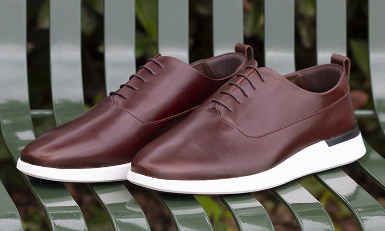Wolf & Shepherd CrossOver Longwing in Brown Leather