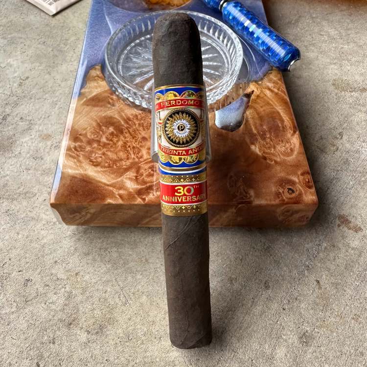 Perdomo 30th Anniversary Cigar Maduro Wrapper