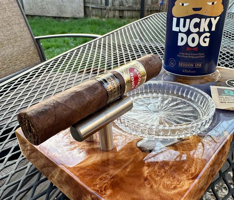 Record Bond Cigar Review Robusto Vitola