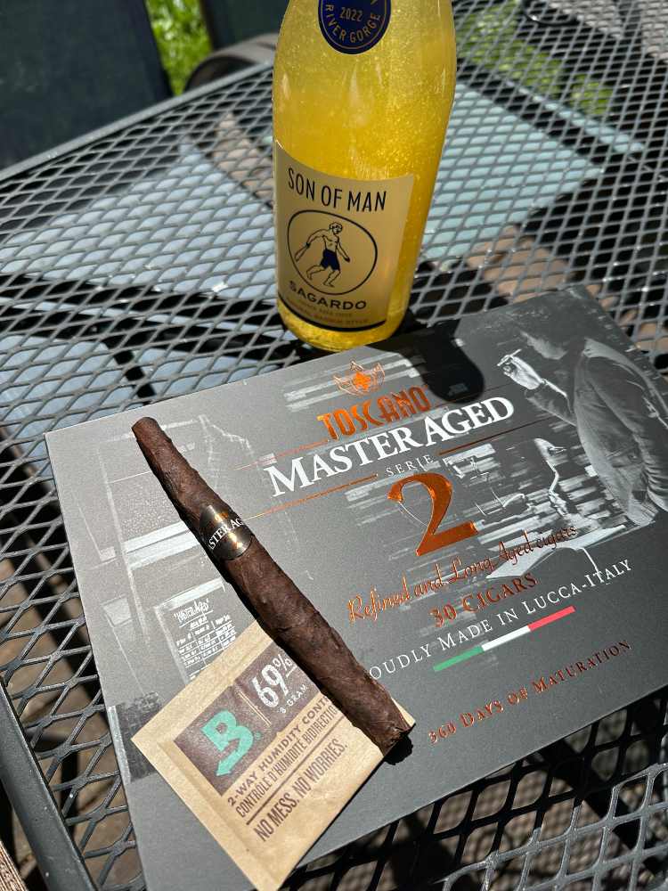 Toscano Master Aged Cigar With Drink Pairing And Boveda