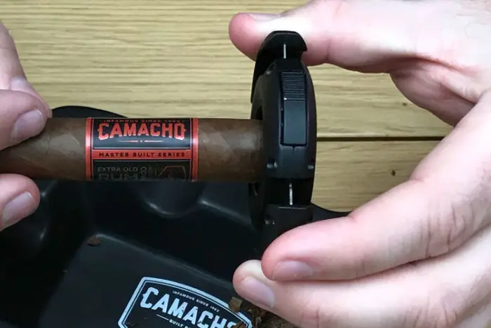 Cikar-XO-Cutter-In-Use