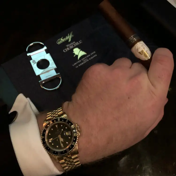 Davidoff-Cigar-Cutter-with-Winston-Churchill-Motif