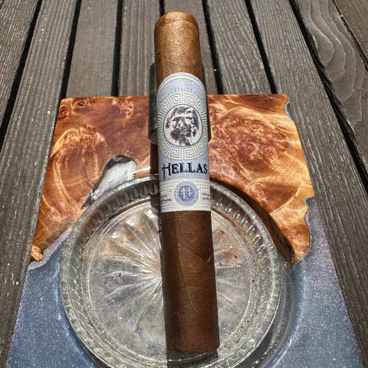 Hellas Cigar Reviewed In Dolos Parejo Vitola