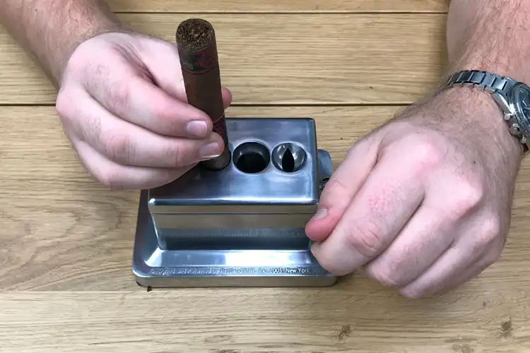 Scorpion-Table-Top-Cigar-Cutter-In-Use