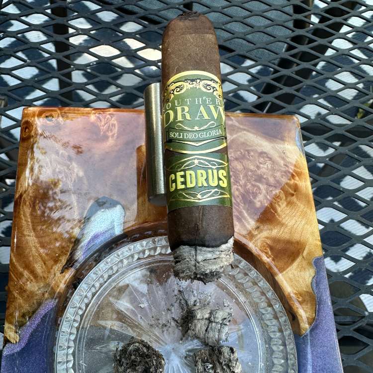 Smoking Review OF Southern Draw Cedrus
