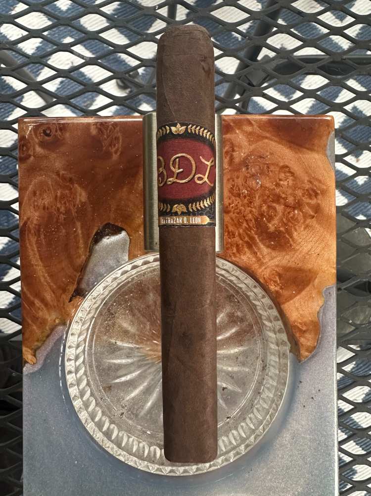 Smoking CigarPage BDL Liga 5 Cigar