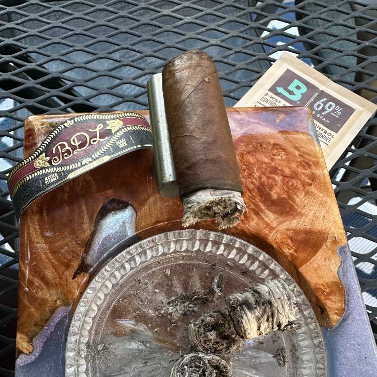 Smoking Review Of Pages BDL Liga 12 Habano