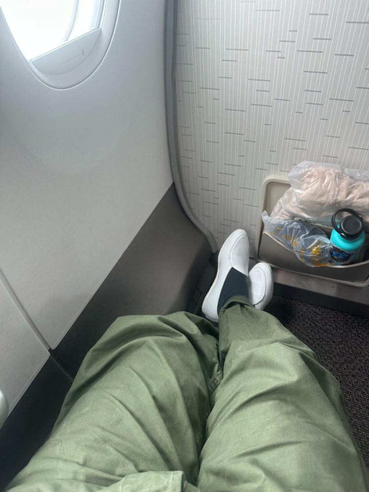 Crown Northampton White Leather Slippers On Flight