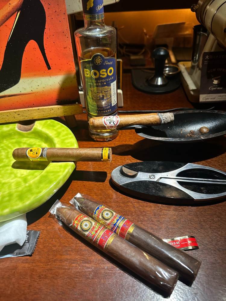 Smoking At CigarNest Cigar Lounge in Japan