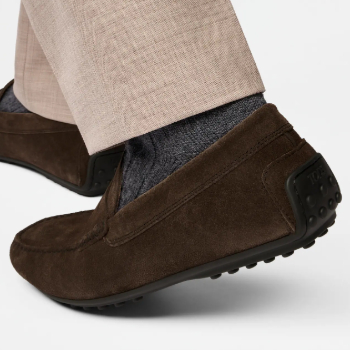 Tod's Gommino Driving Shoes Brown Suede On Feet